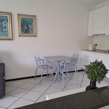 Appartamenti Residence Il Porto 13 E 16 Порт-Аццурро Экстерьер фото