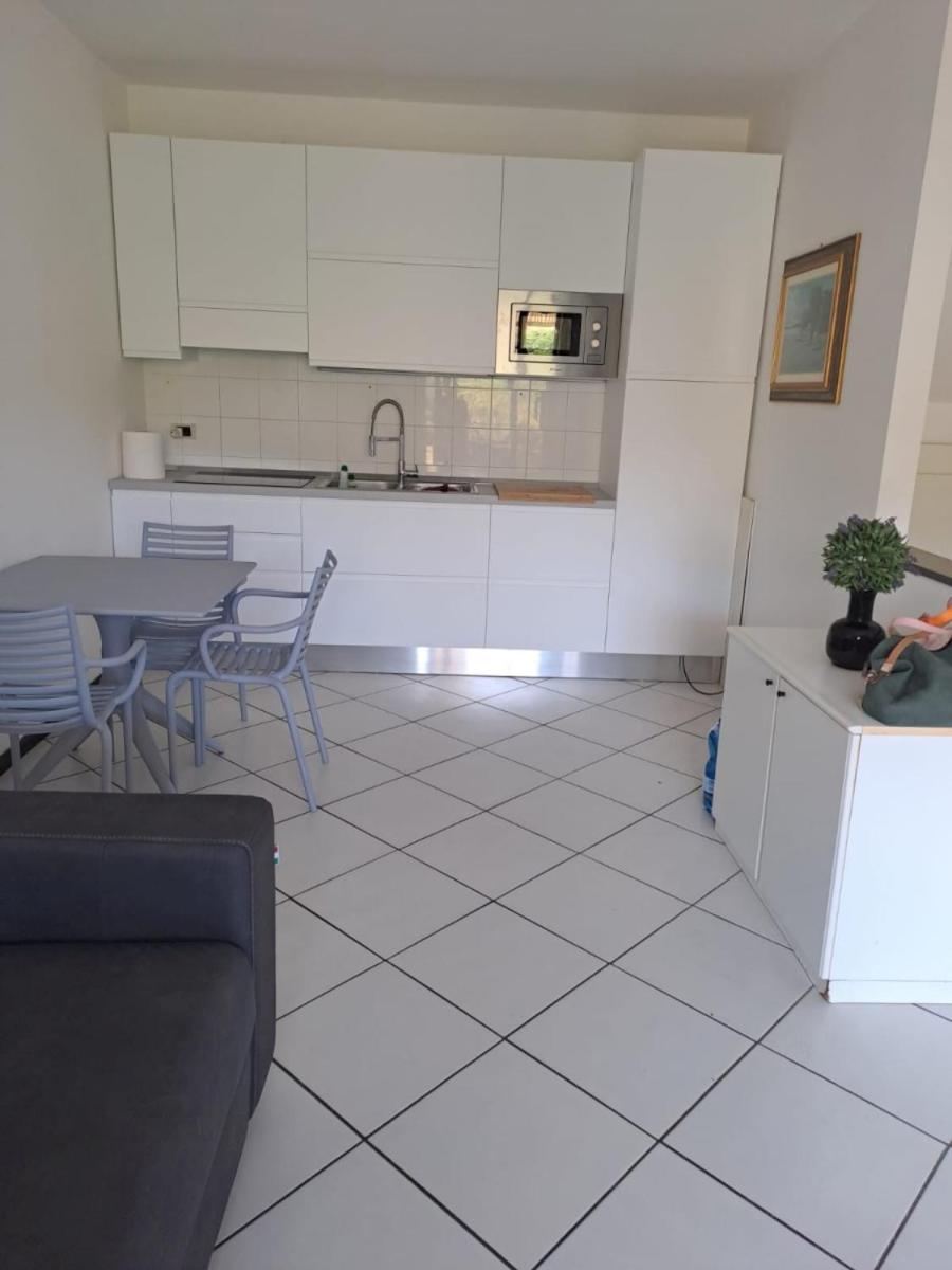 Appartamenti Residence Il Porto 13 E 16 Порт-Аццурро Экстерьер фото