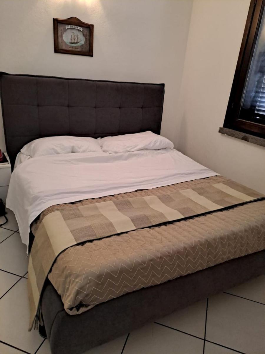 Appartamenti Residence Il Porto 13 E 16 Порт-Аццурро Экстерьер фото