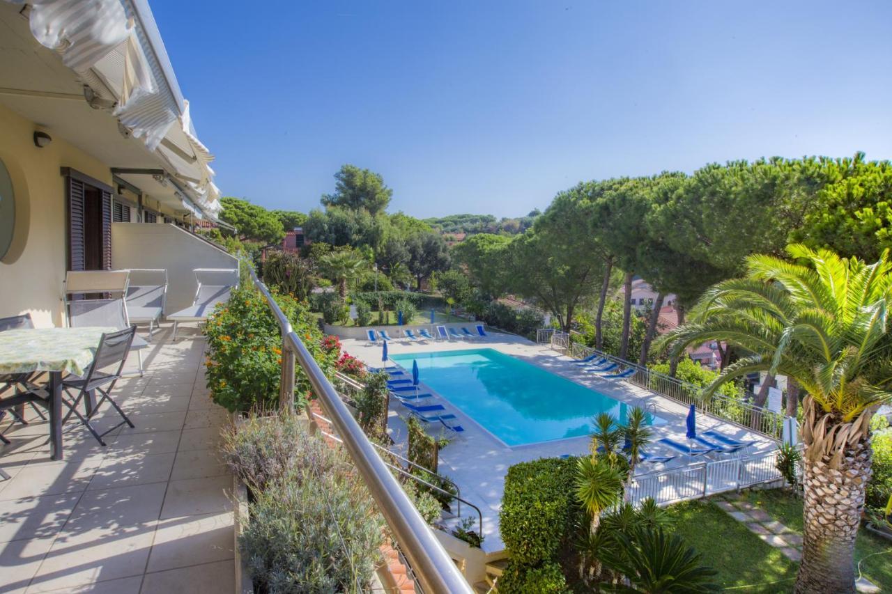 Appartamenti Residence Il Porto 13 E 16 Порт-Аццурро Экстерьер фото